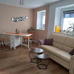 Zenti Ortsteil Zella Daire *